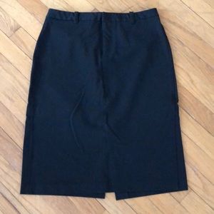 GAP Black pencil skirt size 8